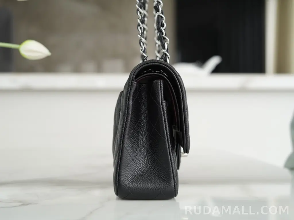 null 샤넬 클래식 미디움 캐비어 은장 상세 이미지