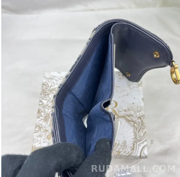 null Saddle Lotus 지갑 상세 이미지