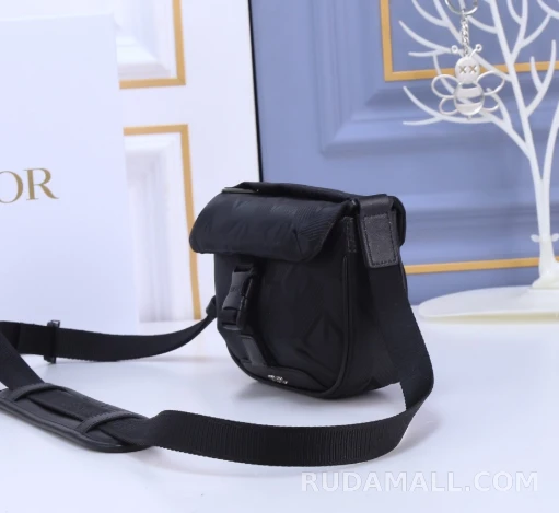 null Dior Explorer 스트랩 파우치 2ESWS 상세 이미지