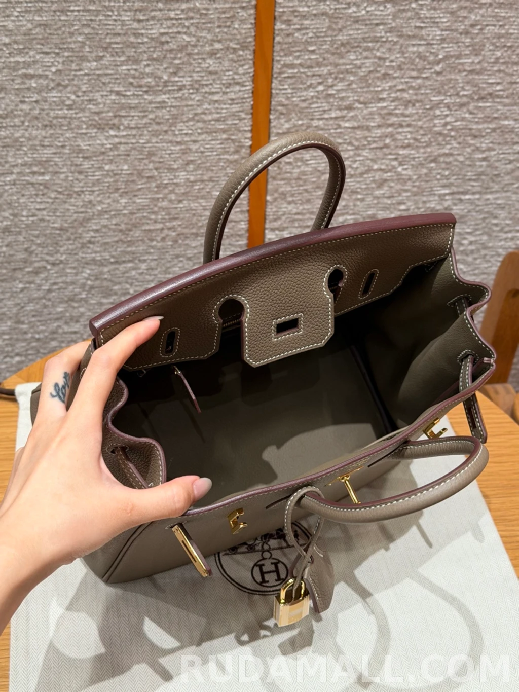 null 에르메스 버킨백 25 토고가죽 금장  상세 이미지