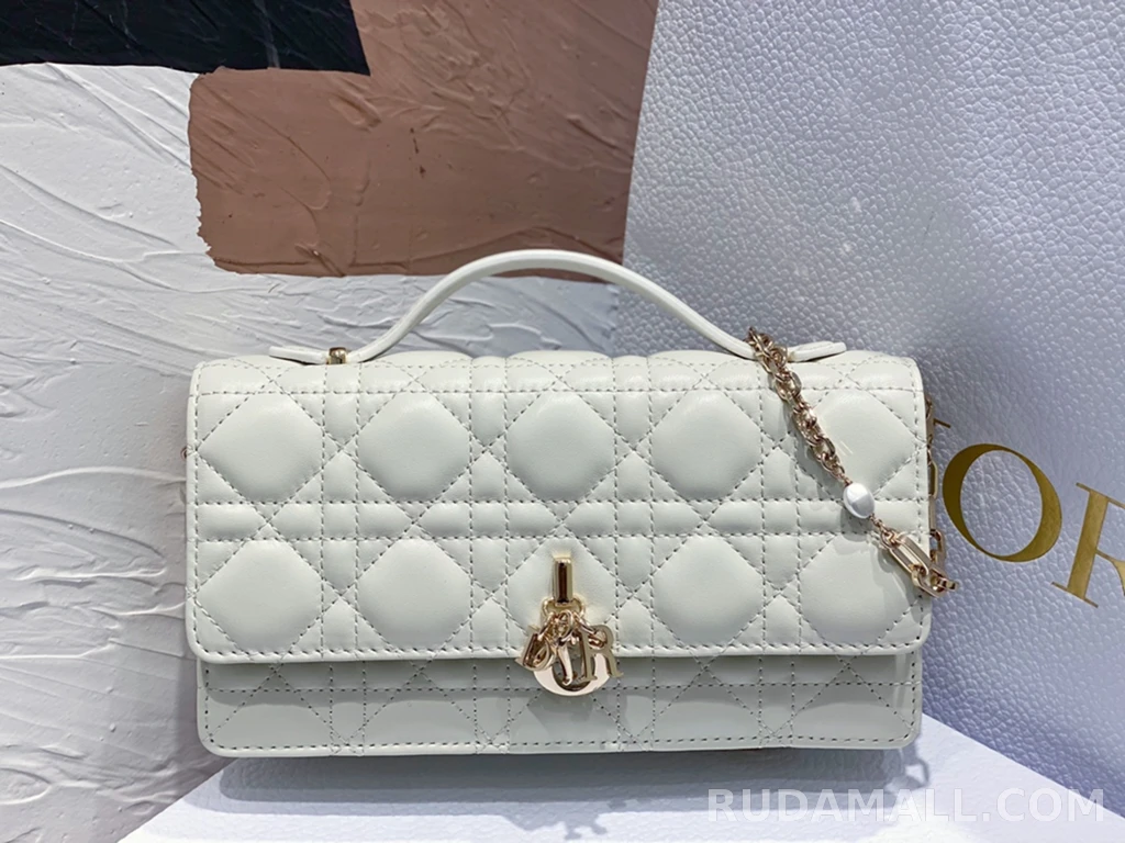 null  디올 My Dior 미니 백 까나쥬 양가죽 상세 이미지