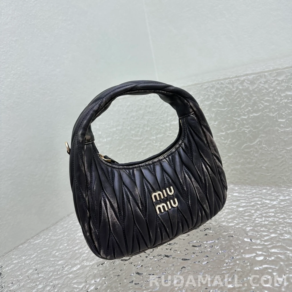 null  미우미우 완더 마테라쎄 나파 가죽 호보 백 상세 이미지