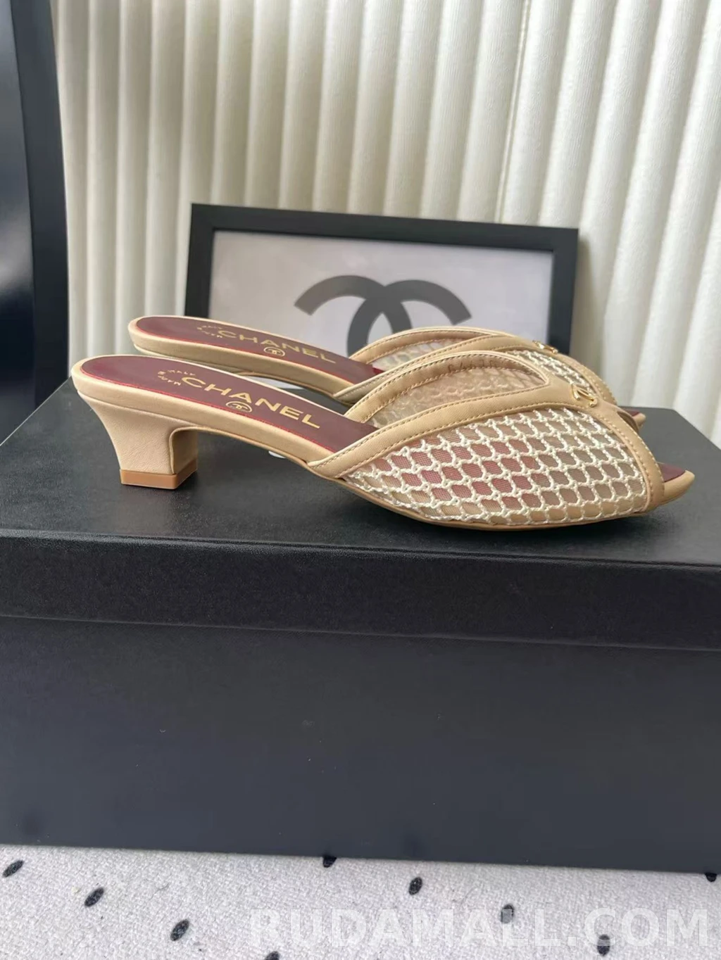 null  샤넬 코코 비치 컬렉션 뮬 굽높이3.5cm 상세 이미지