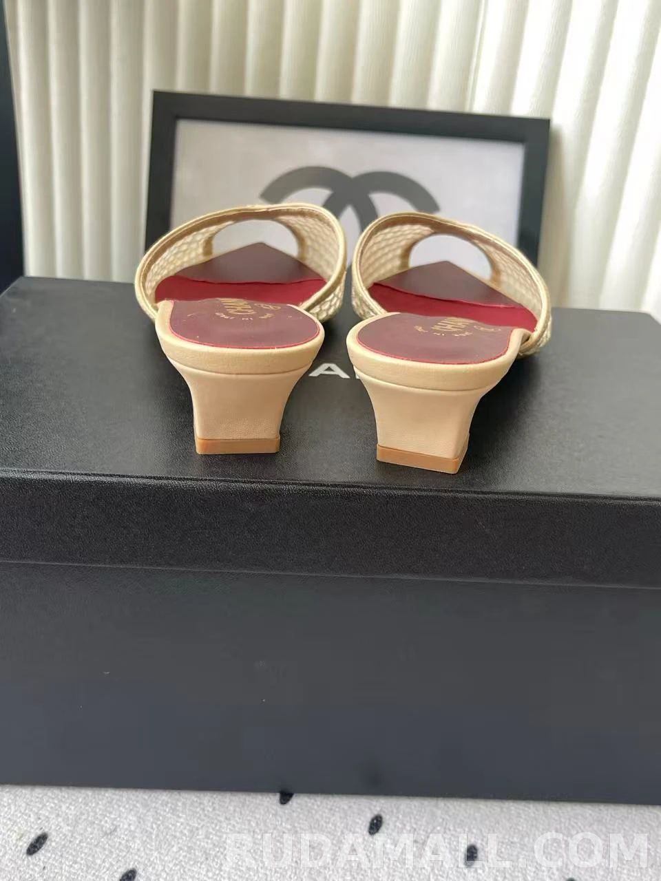null  샤넬 코코 비치 컬렉션 뮬 굽높이3.5cm 상세 이미지