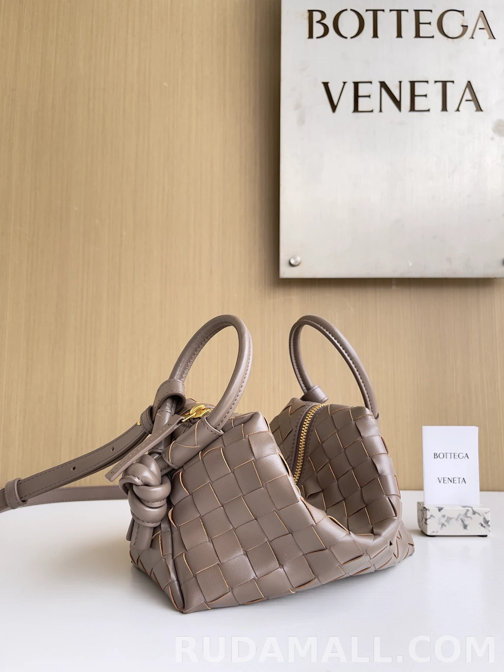 null  보테가베네타 루프 스몰 크로스백  상세 이미지