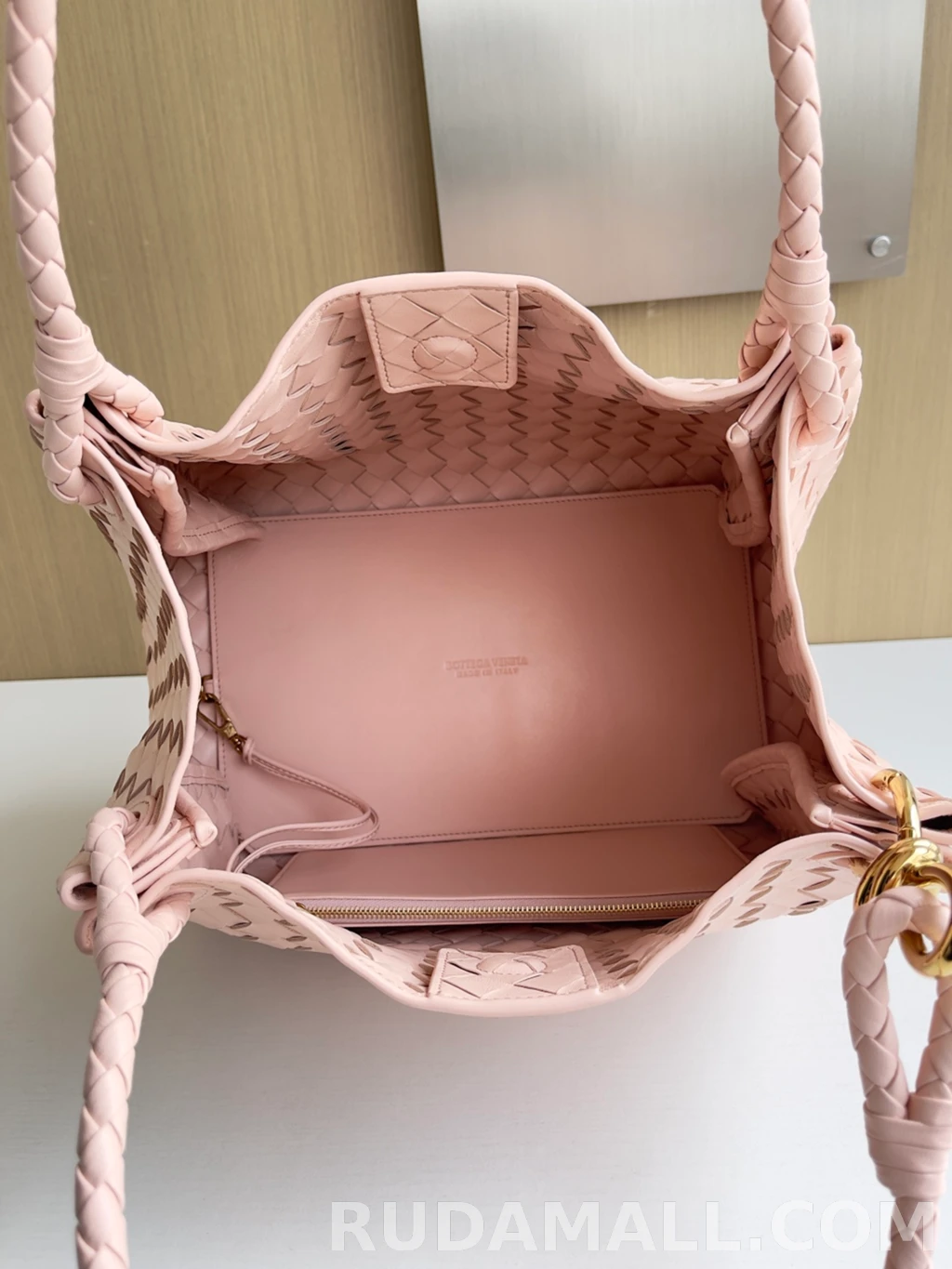 null 보테가베네타 파라슈트 라지 숄더백 상세 이미지