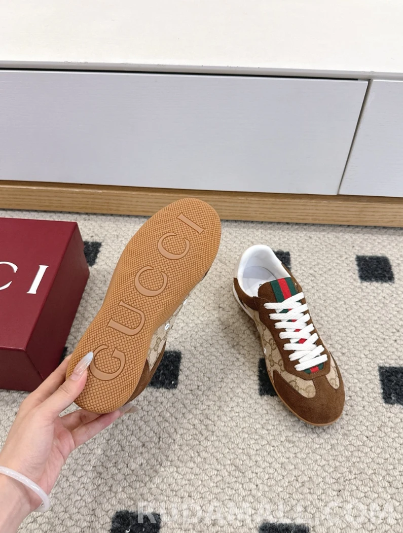 null 시프트 스니커즈 857018 상세 이미지