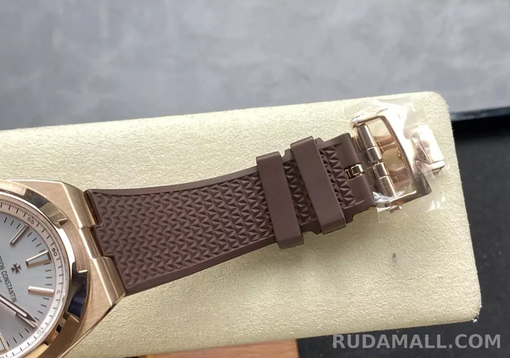 null 바쉐론 콘스탄틴 오버시즈 듀얼 타임 실버 다이얼 브라운 러버 스트랩 41mm 7920V 상세 이미지