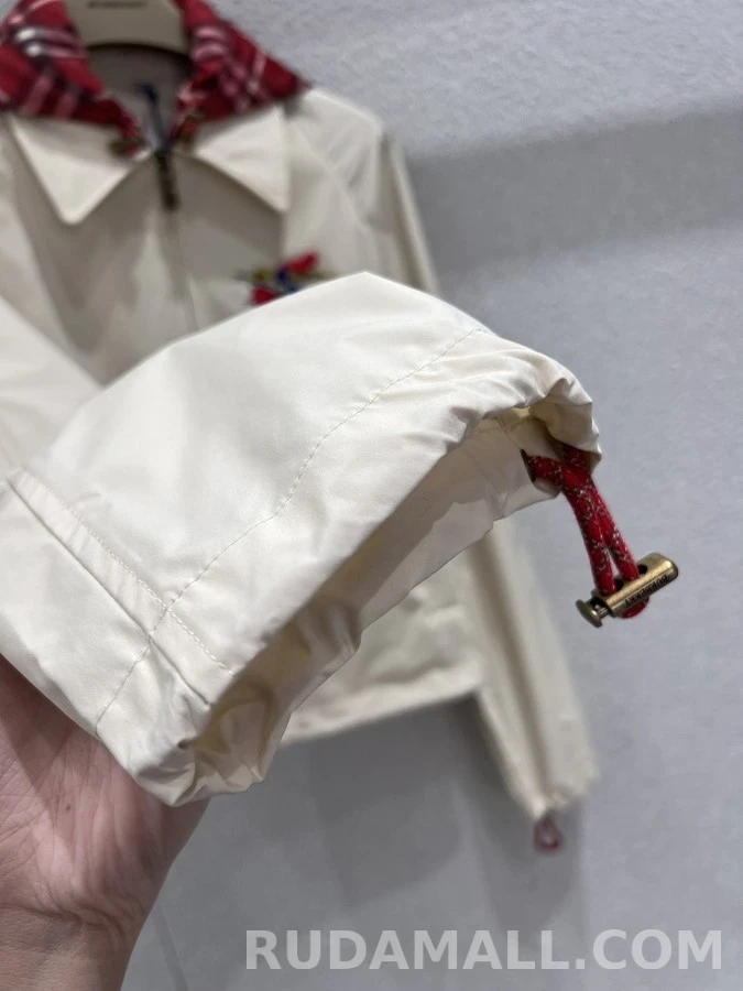 버버리 버버리 아이보리 전마 자수 체크 크롭 후드 재킷 상세 이미지