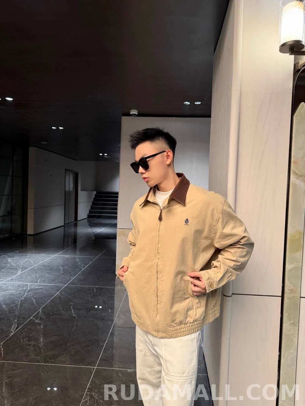 프라다 프라다 레더카라 해링턴 상세 이미지