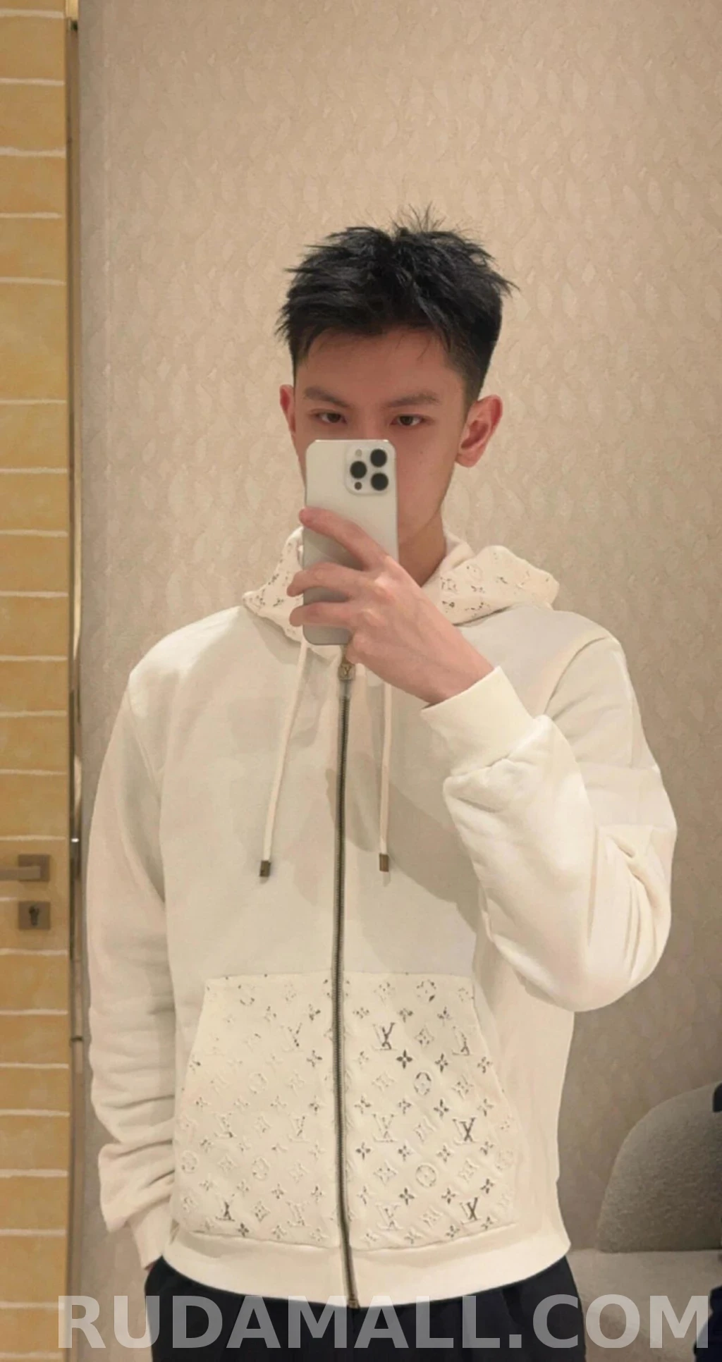 루이비통 루이비통 모노그램 후드 집업 상세 이미지