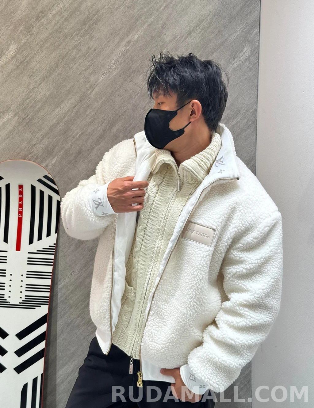 루이비통 루이비통 셰르파 집업 상세 이미지