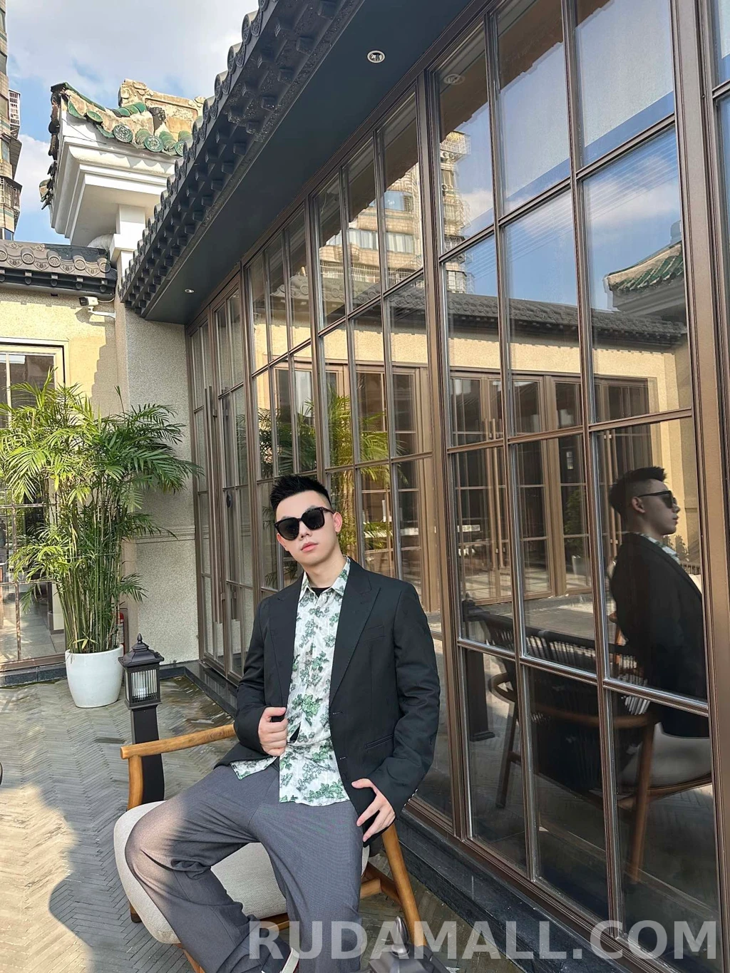 루이비통 루이비통 톤온톤 모노그램 재킷 상세 이미지