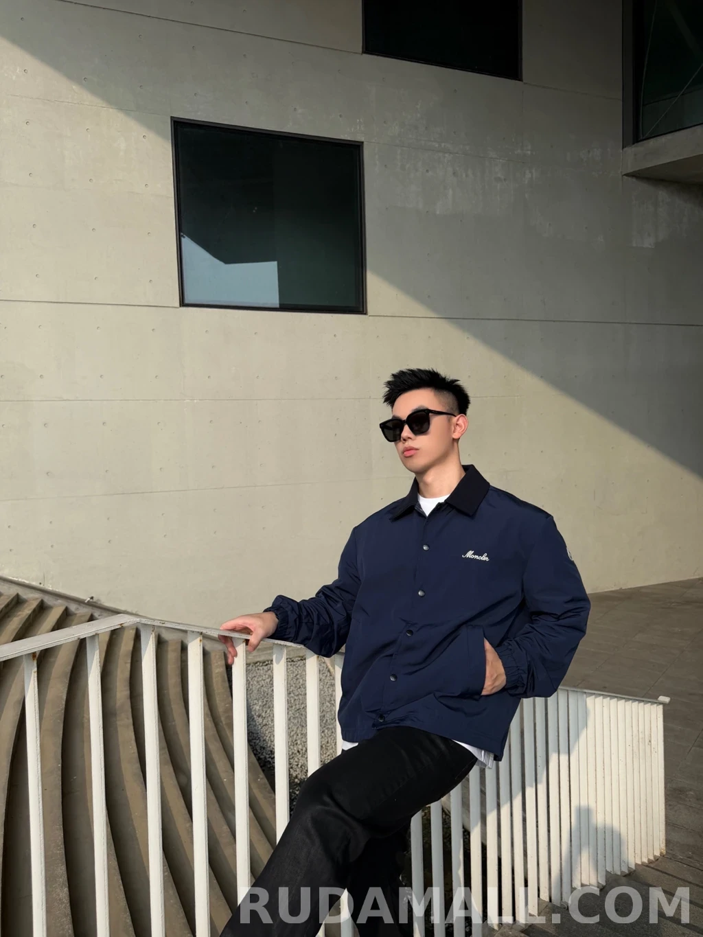 몽클레어 몽클레어 스크립트 코치 재킷 상세 이미지