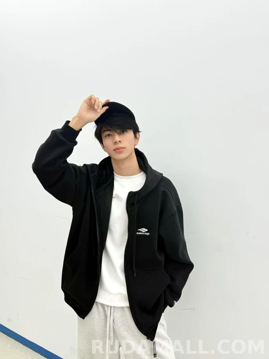발렌시아가 발렌시아가 스키 후드 집업 상세 이미지