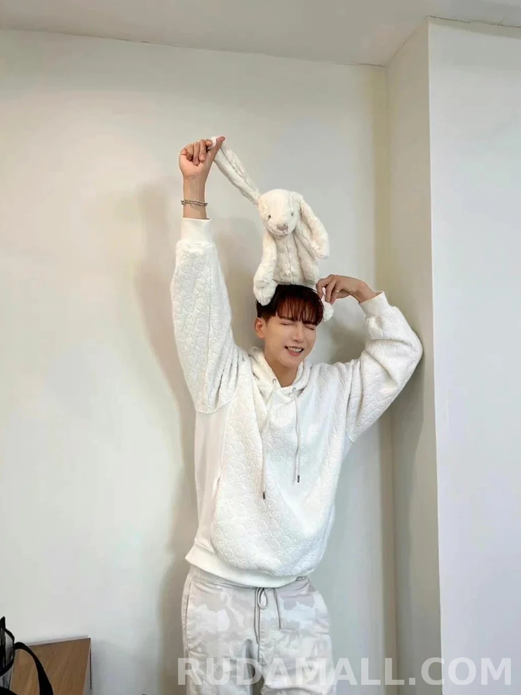 디올 디올 테리 후드티 상세 이미지