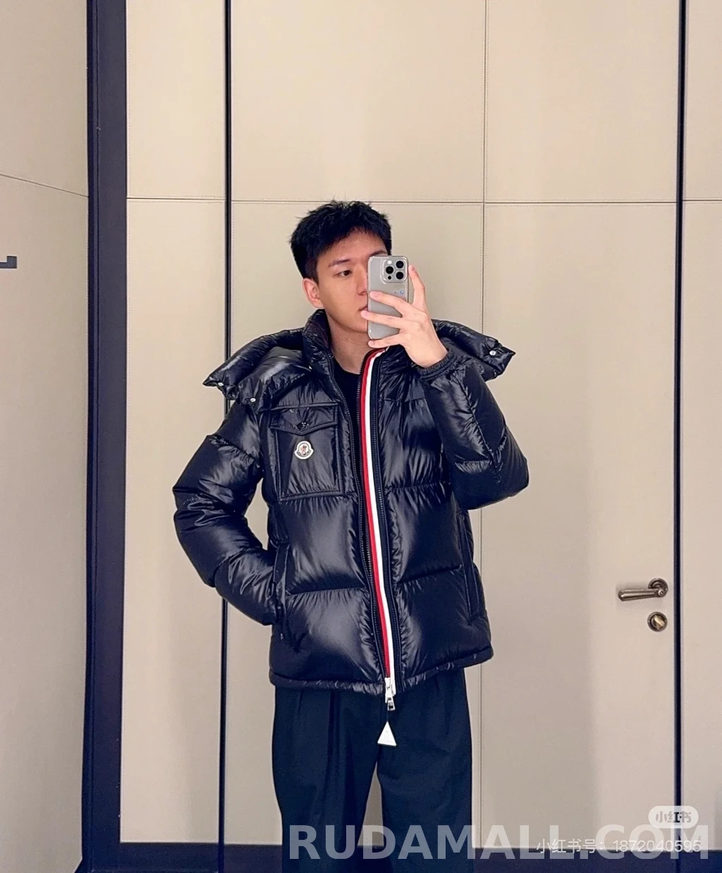 몽클레어 몽클레르 몽벨리아르 후드 쇼트 다운 재킷 상세 이미지