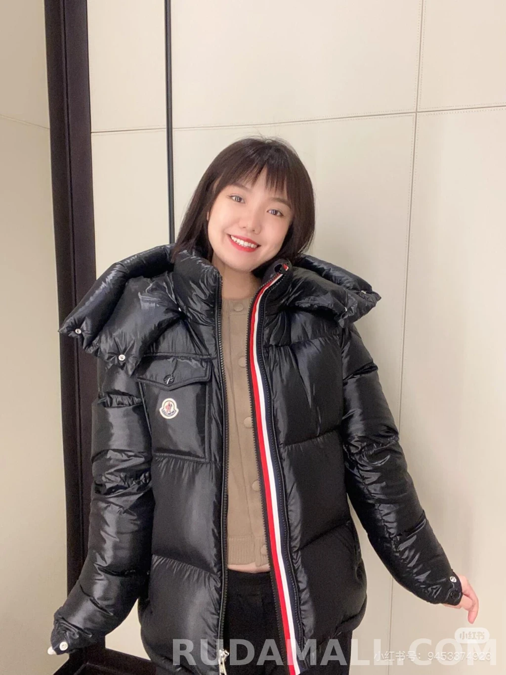 몽클레어 몽클레르 몽벨리아르 후드 쇼트 다운 재킷 상세 이미지