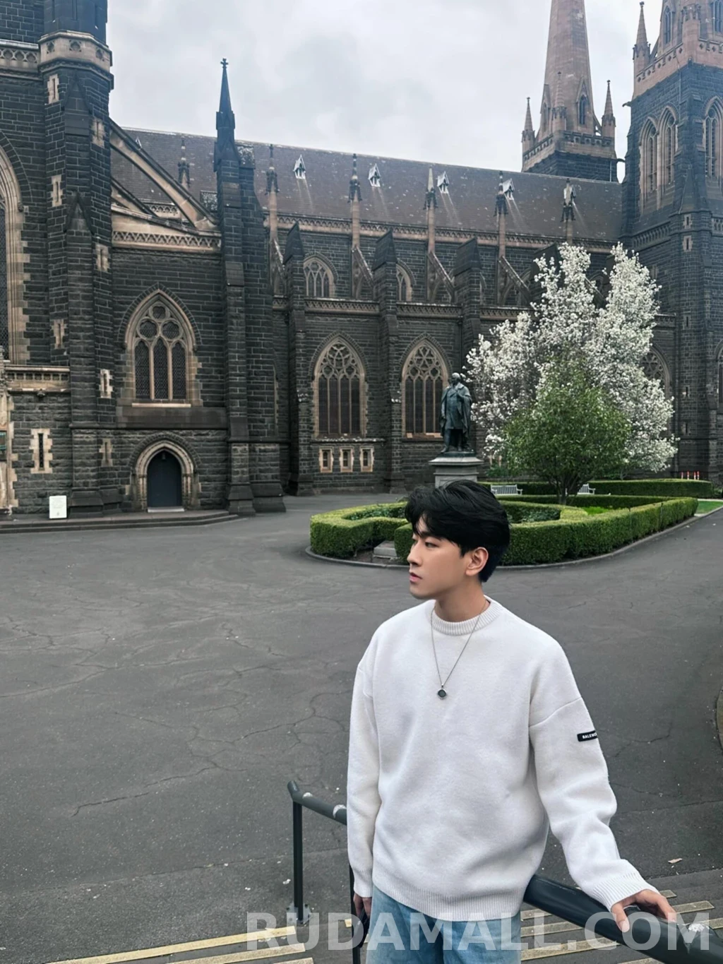 발렌시아가 발렌시아가 슬리브로고 니트 상세 이미지