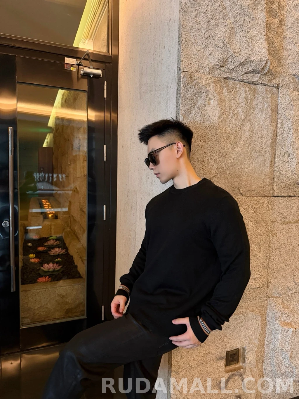  버버리 커프스트라이프 니트 상세 이미지