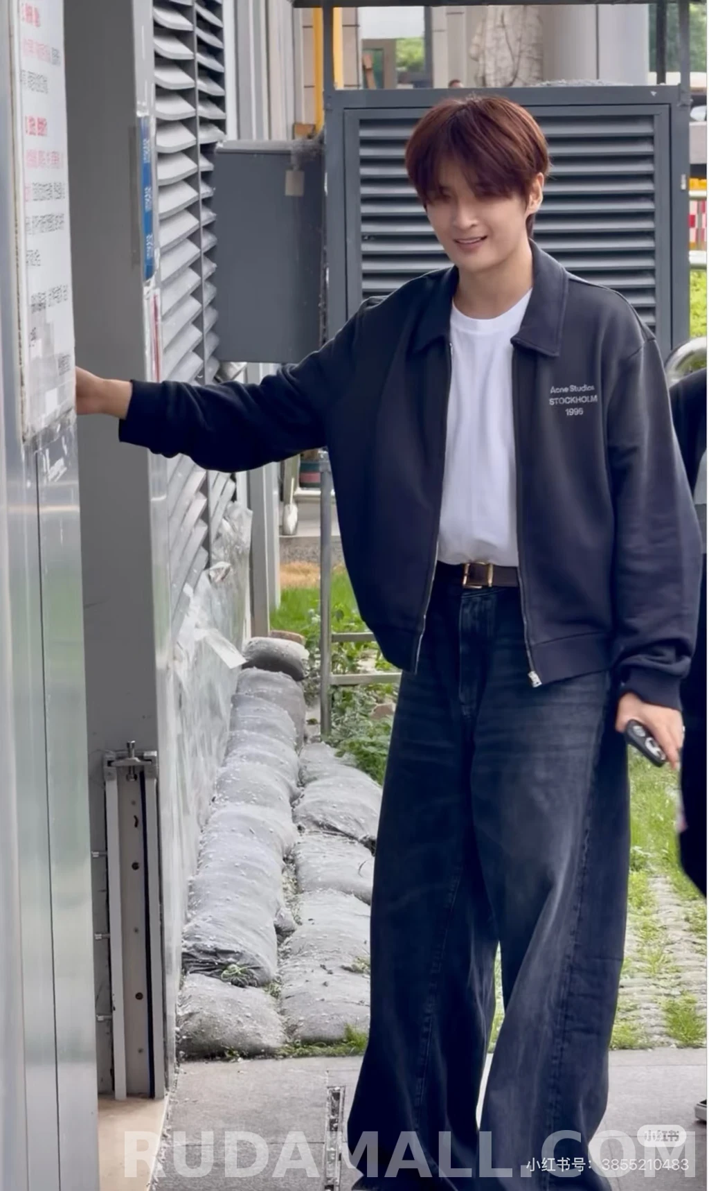 아크네 스튜디오 아크네스튜디오 워싱 집업 상세 이미지