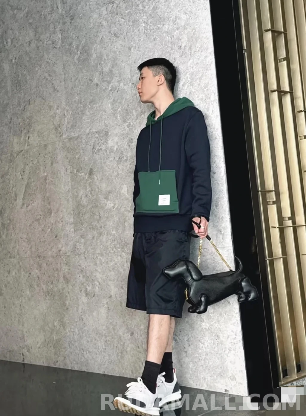 톰브라운 톰브라운 후드티 상세 이미지