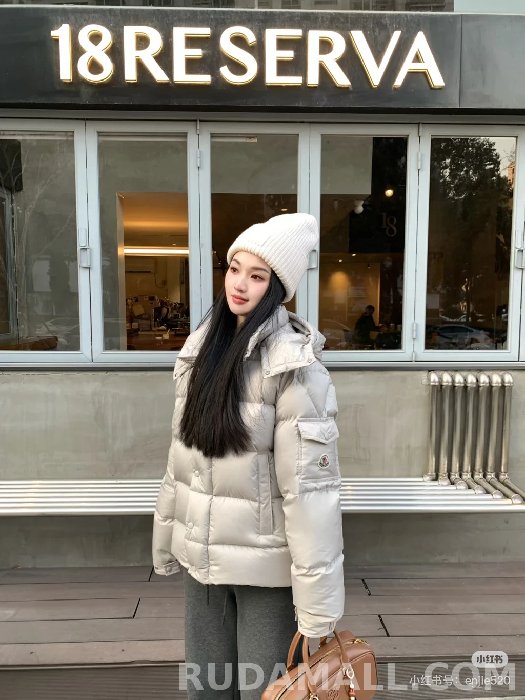 몽클레어 몽클레어 매트 패딩 상세 이미지