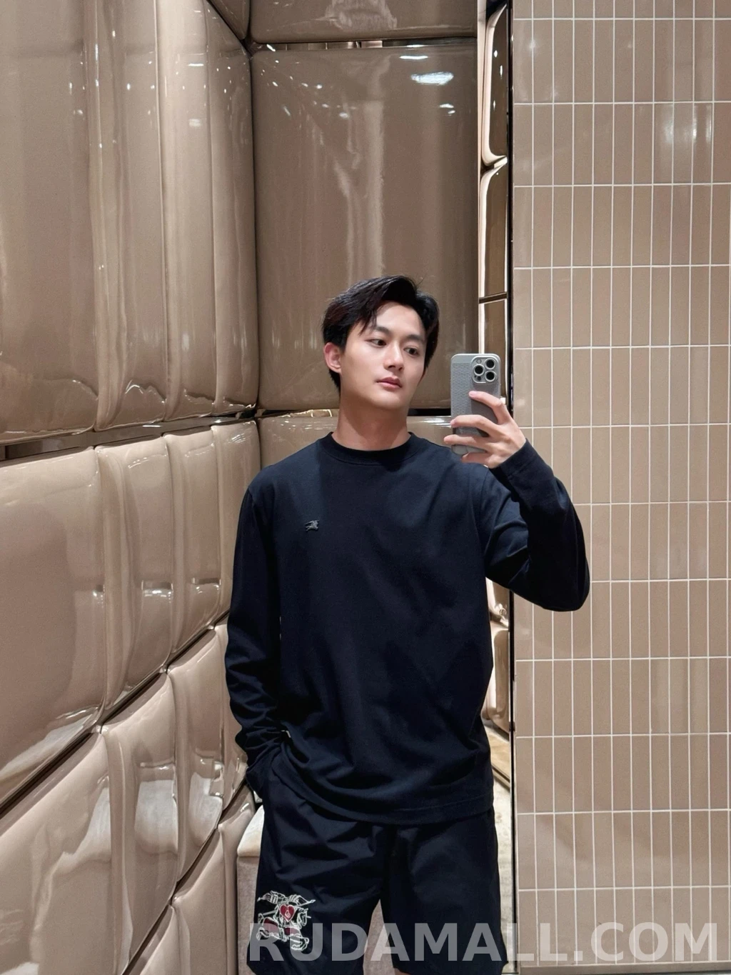 버버리 버버리 톤온톤 롱슬리브 상세 이미지