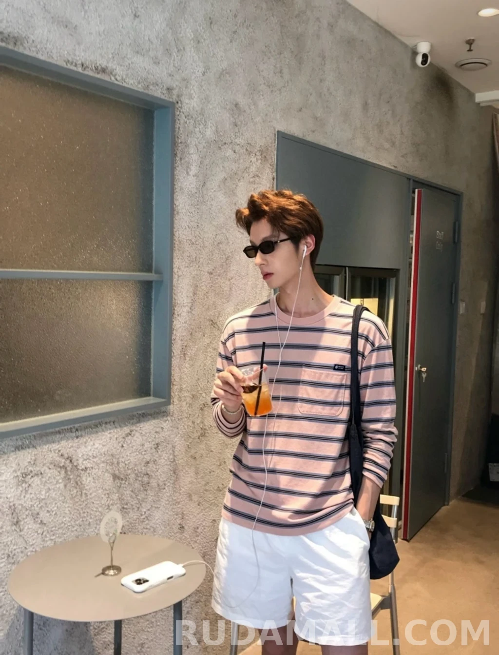 프라다 프라다 포켓 스트라이프 티 상세 이미지