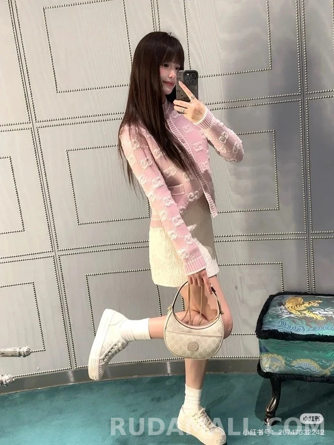 구찌 구찌 모노그램 자카드 가디건 상세 이미지