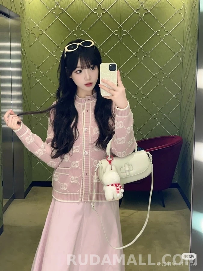 구찌 구찌 모노그램 자카드 가디건 상세 이미지