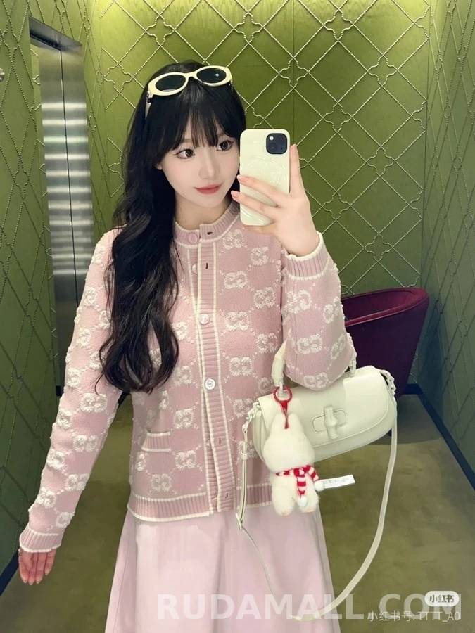 구찌 구찌 모노그램 자카드 가디건 상세 이미지