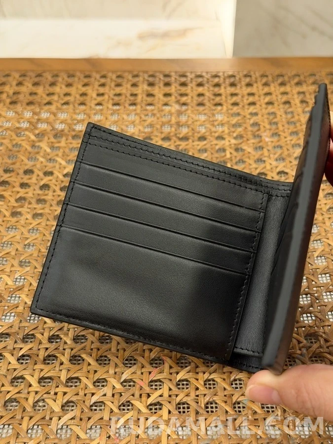 셀린느 셀린느 그레인드 카프스킨 바이폴드 지갑 상세 이미지