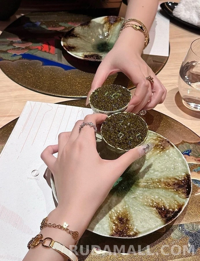 루이비통 루이비통 모노그램 에나멜 팔찌 상세 이미지