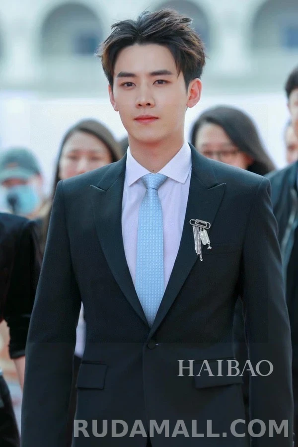 루이비통 루이비통 모노그램 실크 넥타이 상세 이미지