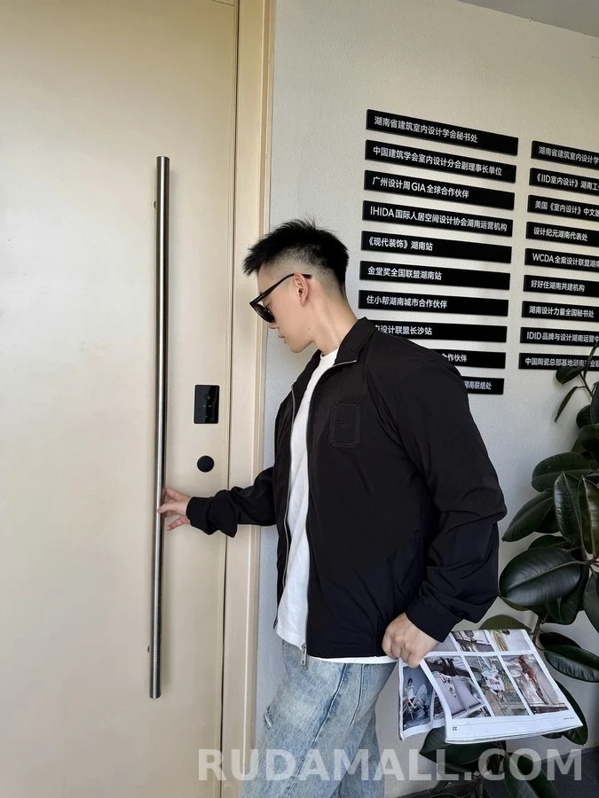디올 디올 메달리온 자수 패치 자켓 상세 이미지