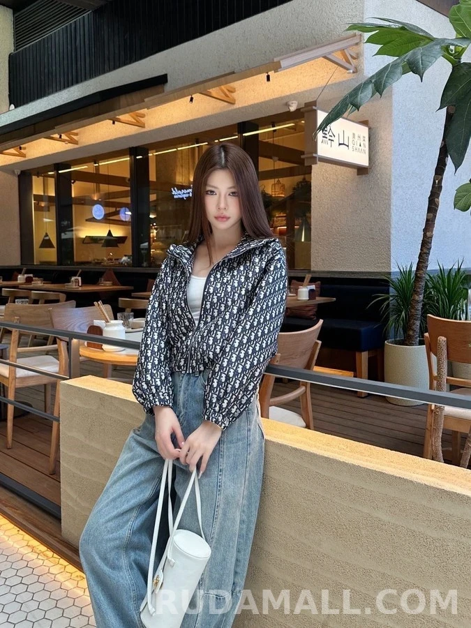 디올 디올 모노그램 후드 바람막이 상세 이미지