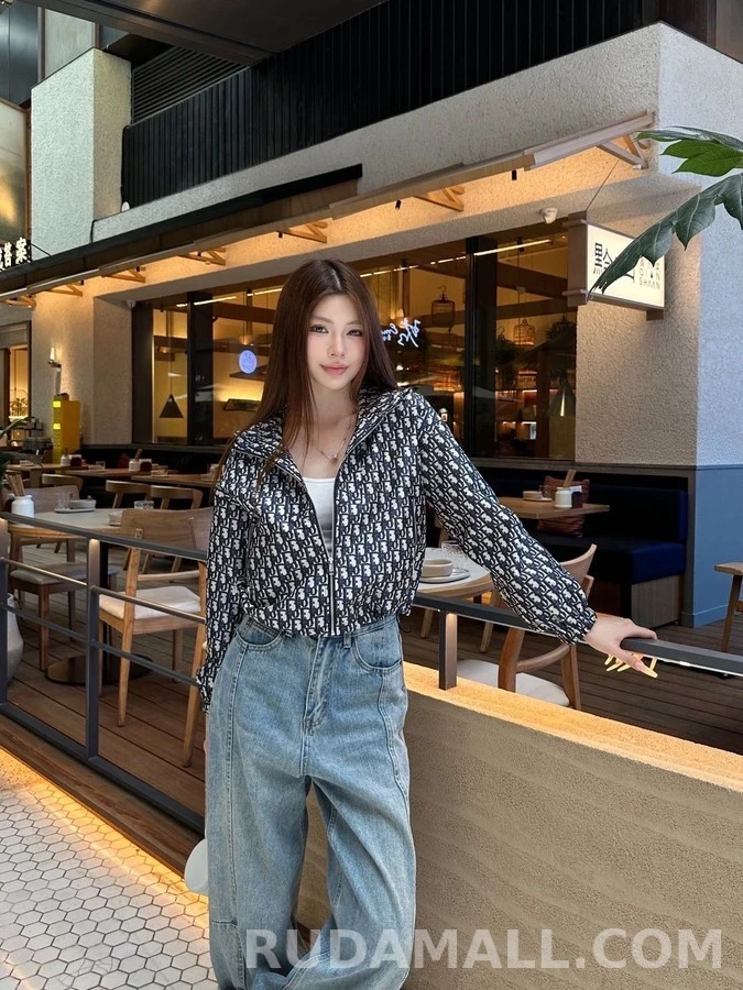 디올 디올 모노그램 후드 바람막이 상세 이미지