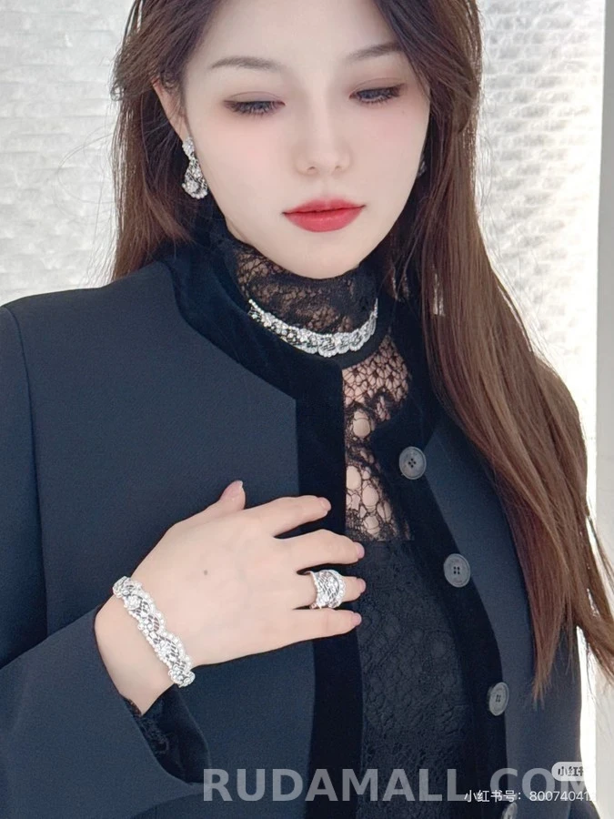 디올 디올 벨벳 트리밍 라운드넥 자켓 상세 이미지