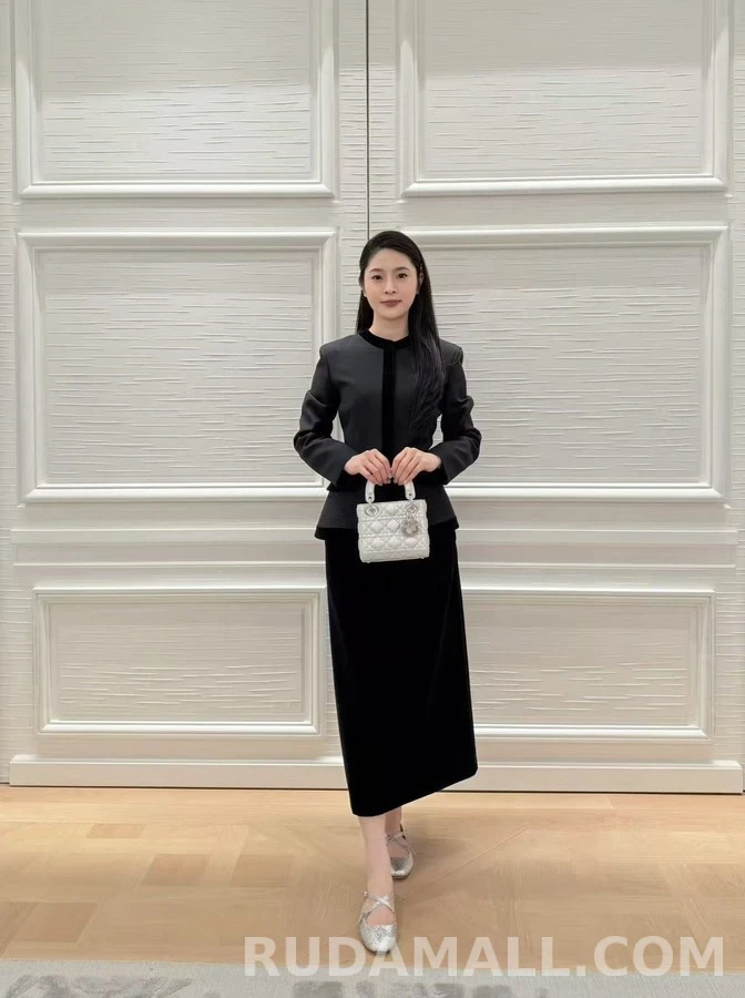 디올 디올 벨벳 트리밍 라운드넥 자켓 상세 이미지