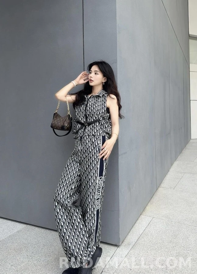 디올 디올 오블리크 모노그램 후드 슬리브리스 상세 이미지