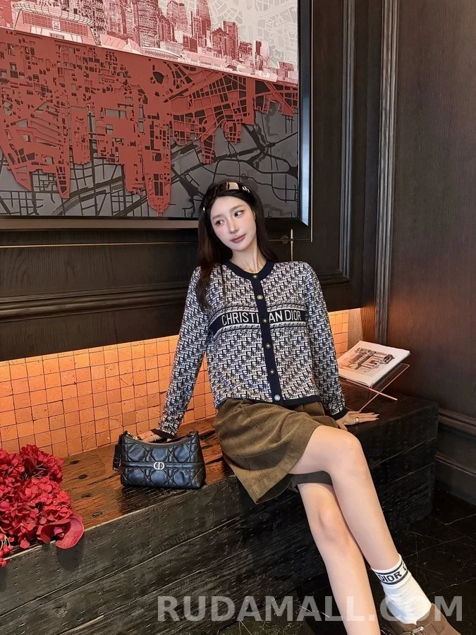 디올 디올 오블리크 패턴 레터링 가디건 상세 이미지