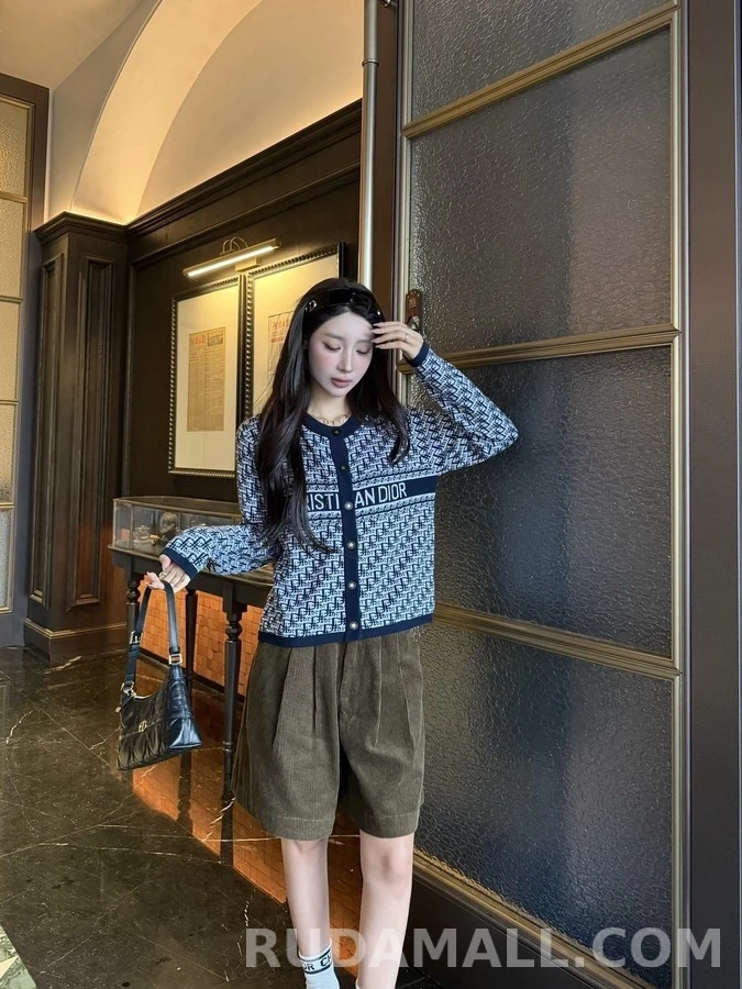 디올 디올 오블리크 패턴 레터링 가디건 상세 이미지