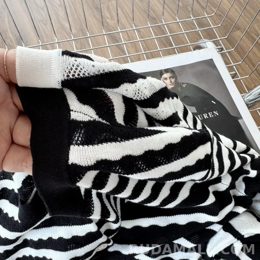 디올 디올 웨이브 스트라이프 펀칭 니트 가디건 상세 이미지