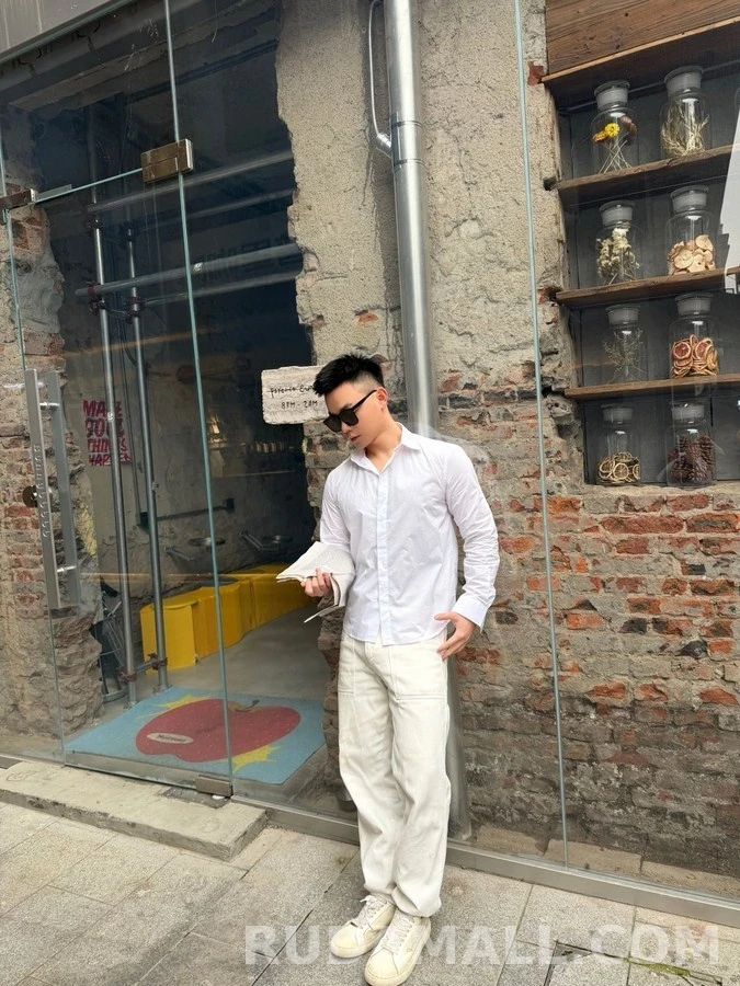 디올 디올 클래식 자수 긴팔 티셔츠 상세 이미지