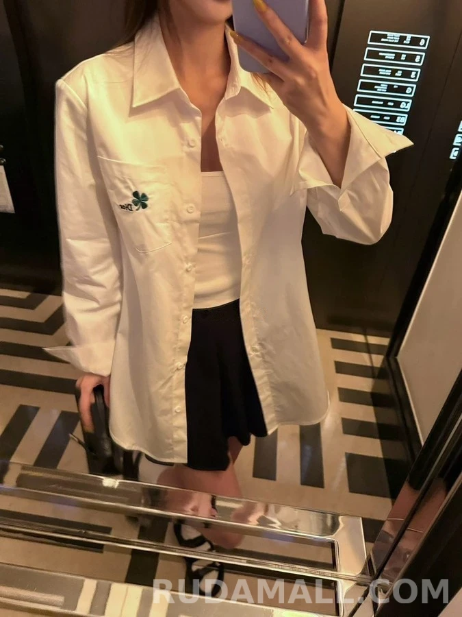 디올 디올 클로버 자수 긴팔 티셔츠 상세 이미지