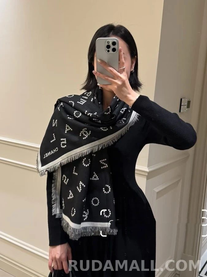 샤넬 샤넬 레터링 로고 스카프 상세 이미지