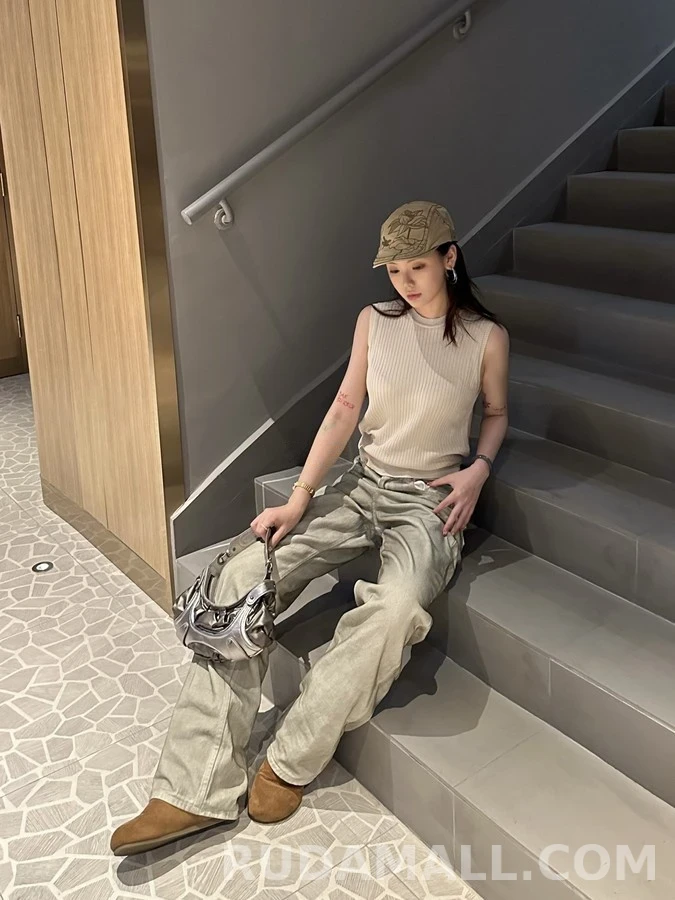 로에베 로에베 스모키 워싱 데님 팬츠 상세 이미지