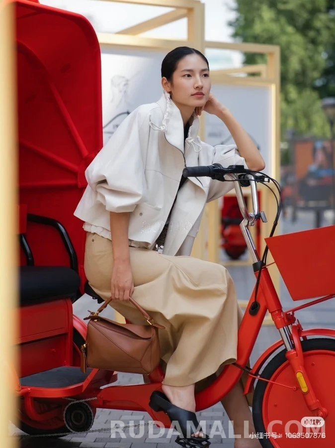 로에베 로에베 아나그램 레더 숏 자켓 상세 이미지