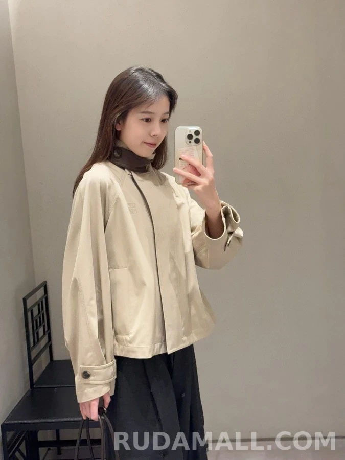 로에베 로에베 아나그램 로고 쇼트 트렌치 자켓 상세 이미지